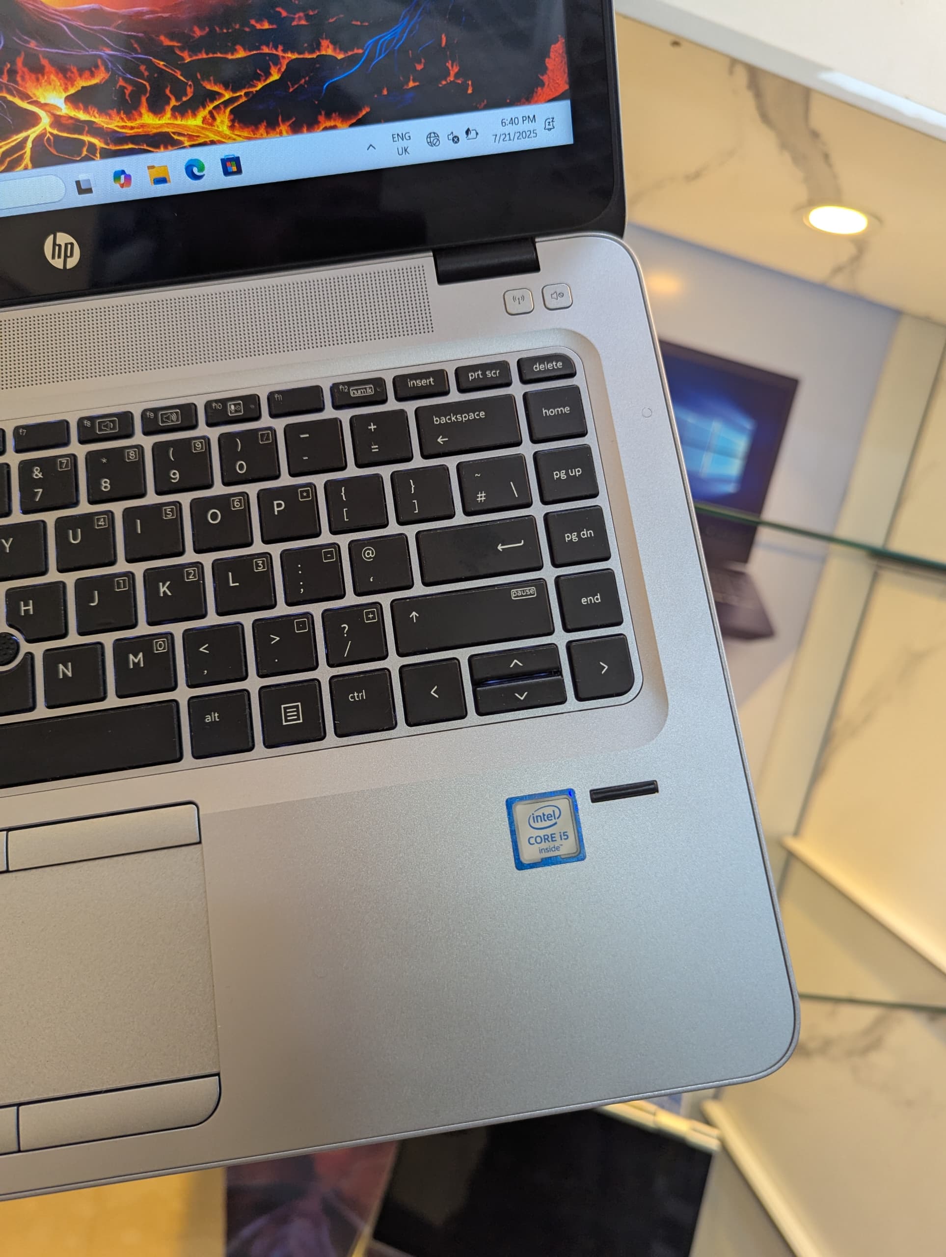 HP EliteBook 840 G3 Core i5 (Touchscreen) - View 3